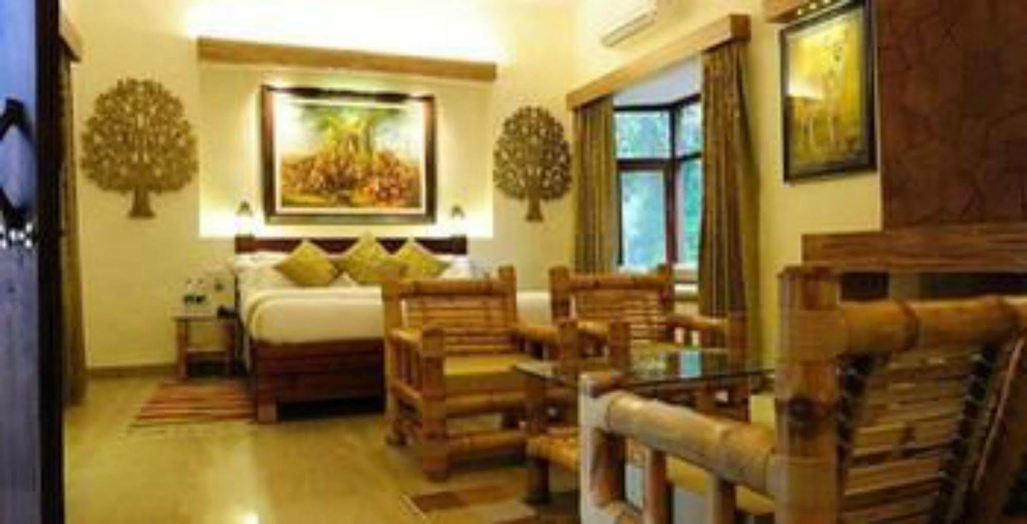 Lemon Tree Wildlife Resort, Bandhavgarh Tāla Esterno foto