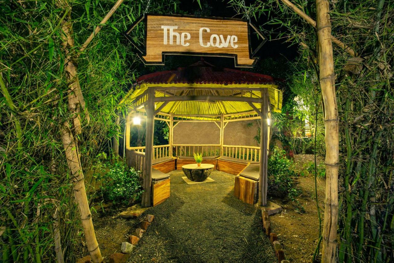 Lemon Tree Wildlife Resort, Bandhavgarh Tāla Esterno foto