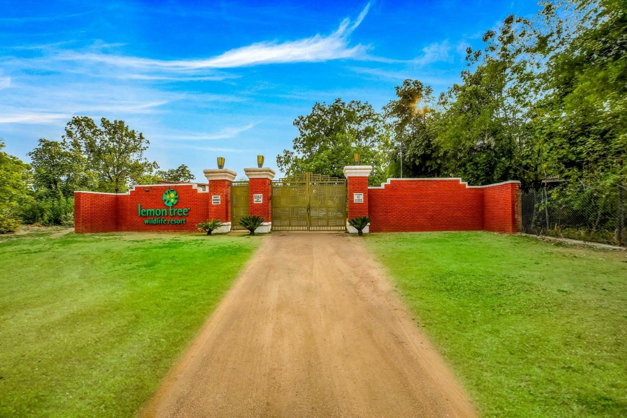 Lemon Tree Wildlife Resort, Bandhavgarh Tāla Esterno foto