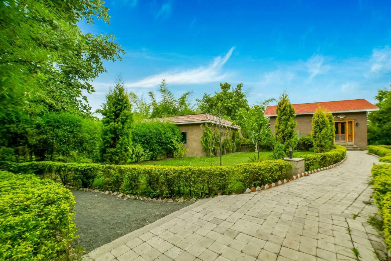 Lemon Tree Wildlife Resort, Bandhavgarh Tāla Esterno foto