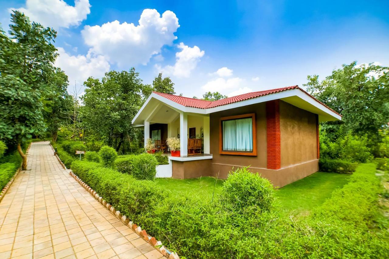 Lemon Tree Wildlife Resort, Bandhavgarh Tāla Esterno foto